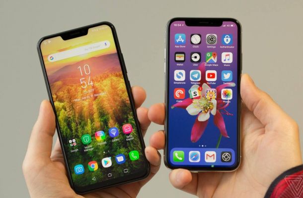 Asus ZenFone 5 vs iPhone X notch